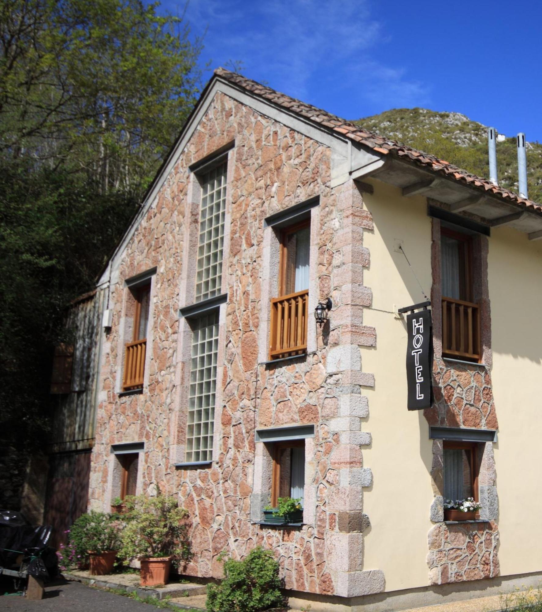 Hotel La Salmonera Caño Esterno foto